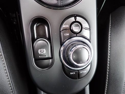 Used 2024 MINI Cooper SE FWD image 16