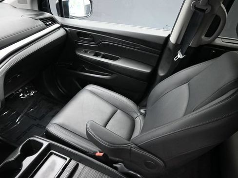 Certified 2024 Honda Odyssey EX-L image 11