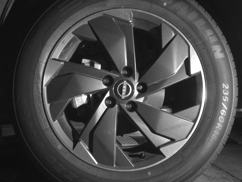 Used 2024 Nissan Rogue SV image 12