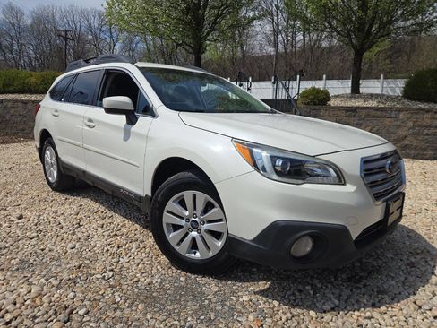 Used 2016 Subaru Outback 2.5i Premium AWD/4WD image 33