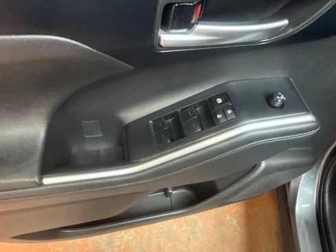 Used 2023 Toyota Highlander XLE FWD image 22