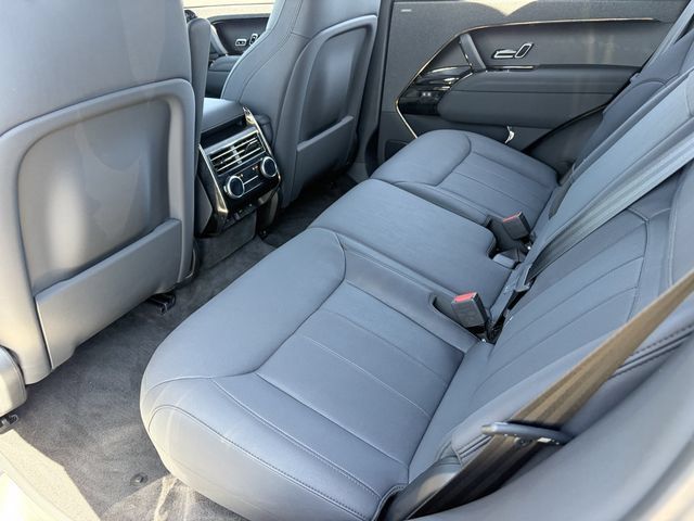 Used 2025 Land Rover Range Rover Sport Dynamic SE AWD/4WD image 25