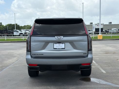 Used 2024 Cadillac Escalade Sport Platinum w/ LPO, ONYX Package AWD/4WD image 10