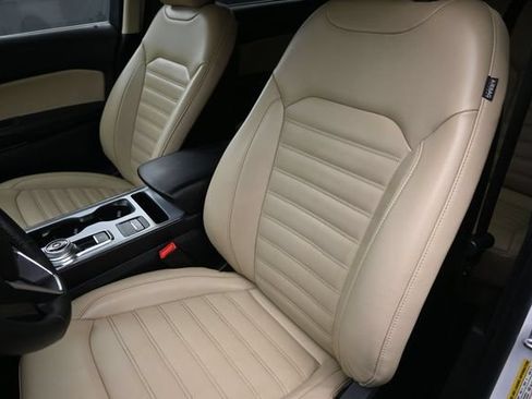 Used 2021 Ford Edge SEL FWD image 18