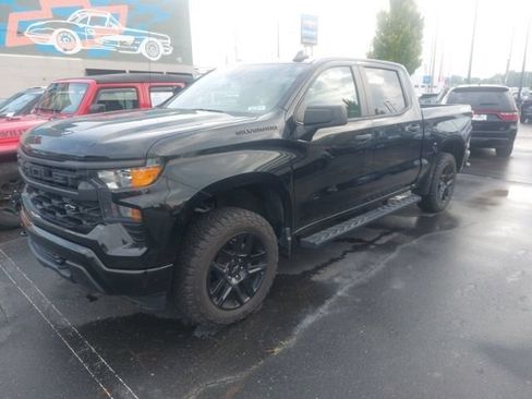Used 2022 Chevrolet Silverado 1500 Custom w/ LPO, Dark Essentials Package AWD/4WD image 4