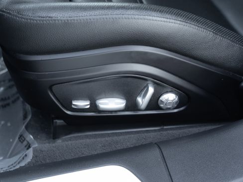 Used 2020 Porsche Panamera 4S image 23