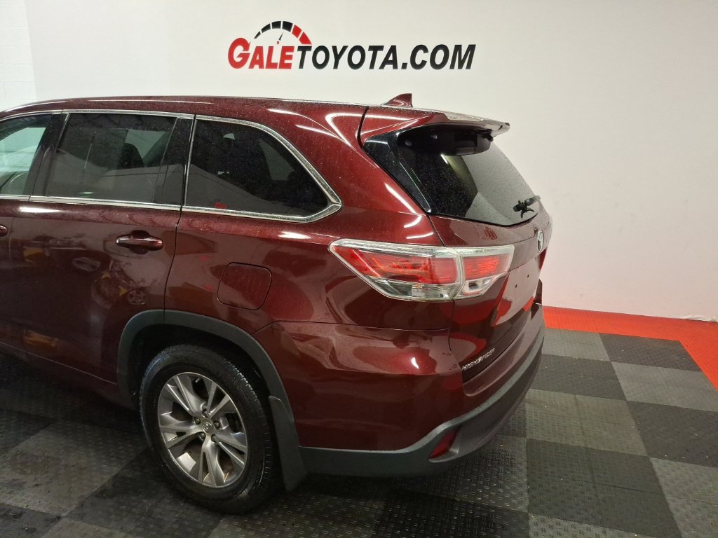 Used 2014 Toyota Highlander Plus AWD/4WD image 7