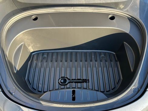 Used 2023 Tesla Model 3 Performance image 36