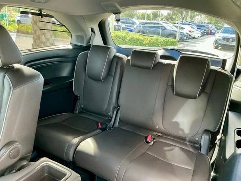 Used 2023 Honda Odyssey Elite image 12