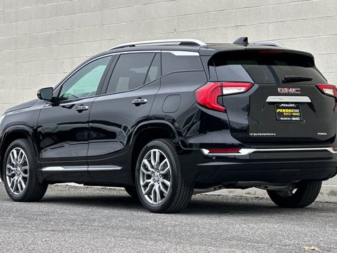 Certified 2024 GMC Terrain Denali w/ Denali Premium Package AWD/4WD image 6
