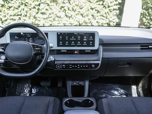 Certified 2024 Hyundai Ioniq 5 SEL RWD image 12