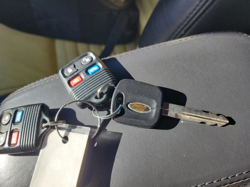 Used 2002 Ford Thunderbird Deluxe image 27