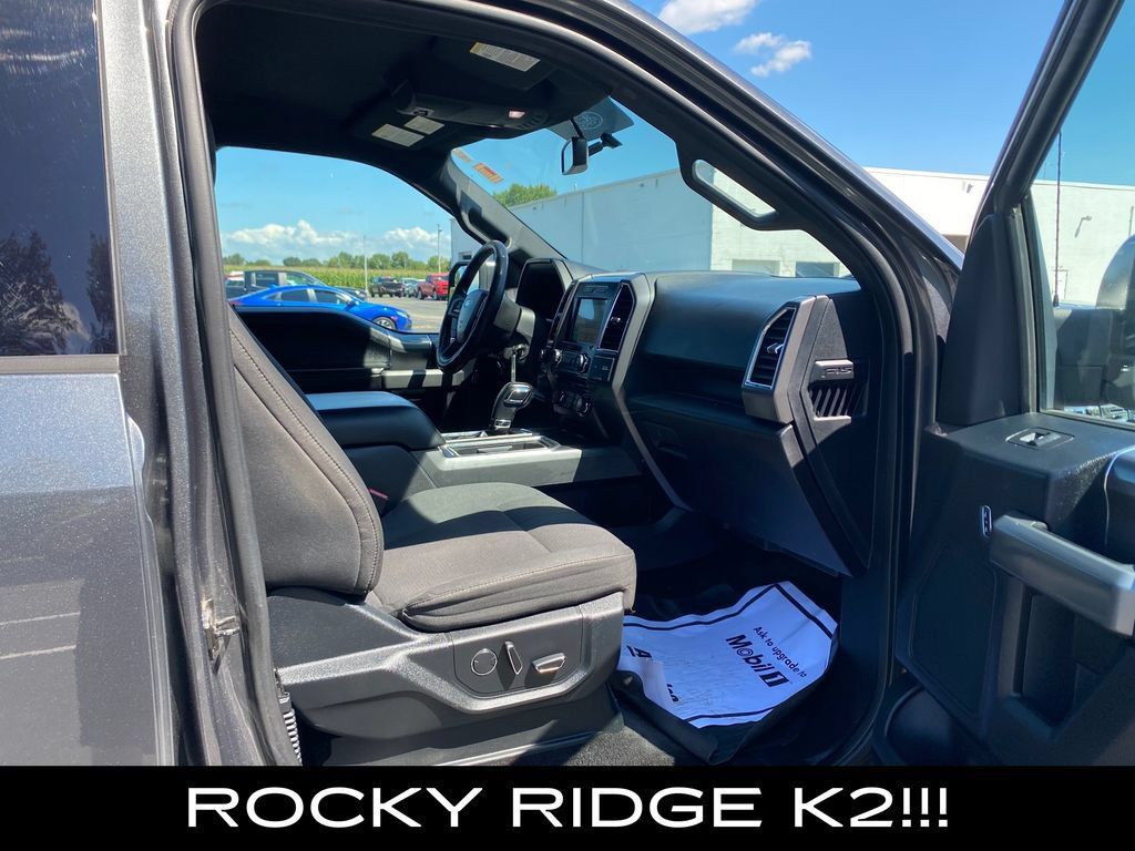 Used 2016 Ford F150 XLT w/ Equipment Group 302A Luxury AWD/4WD image 12