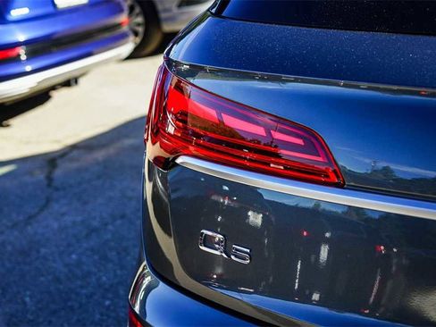 Used 2022 Audi Q5 2.0T Premium w/ Convenience Package image 10