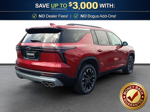 Used 2026 Chevrolet Traverse LT w/ Sun and Wheel Package FWD image 7