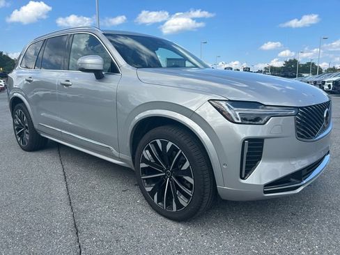 Certified 2025 Volvo XC90 B5 Ultra AWD/4WD image 1