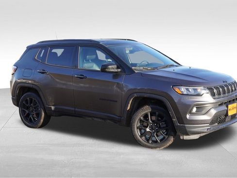 Used 2023 Jeep Compass Altitude w/ Sun and Sound Group image 2