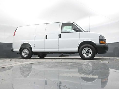 New 2025 GMC Savana 2500 w/ Driver Convenience Package image 30