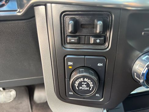 Used 2021 Ford F150 Lariat w/ Equipment Group 502A High AWD/4WD image 19