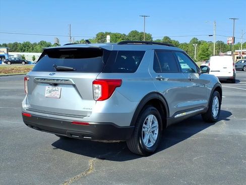 Used 2024 Ford Explorer XLT AWD/4WD image 18