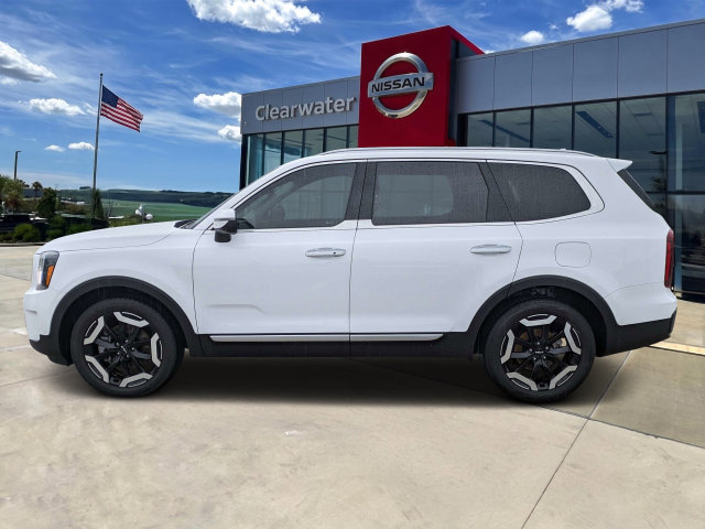 Used 2023 Kia Telluride S FWD image 8