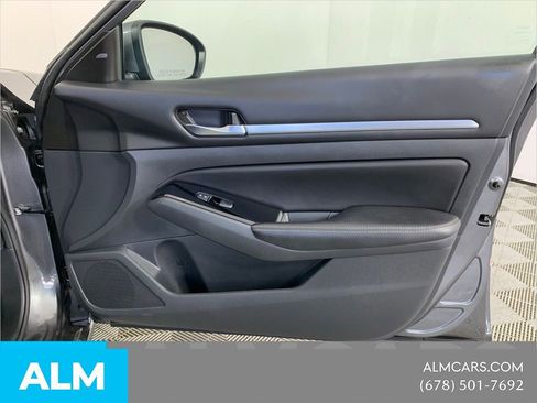 Used 2023 Nissan Altima 2.5 SV image 35