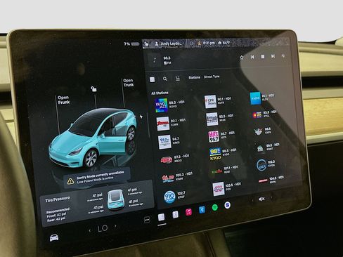 Used 2022 Tesla Model Y Long Range image 21