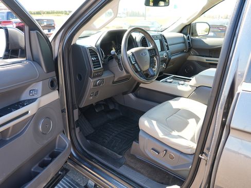 Used 2018 Ford Expedition Max Limited w/ Equipment Group 301A AWD/4WD image 13