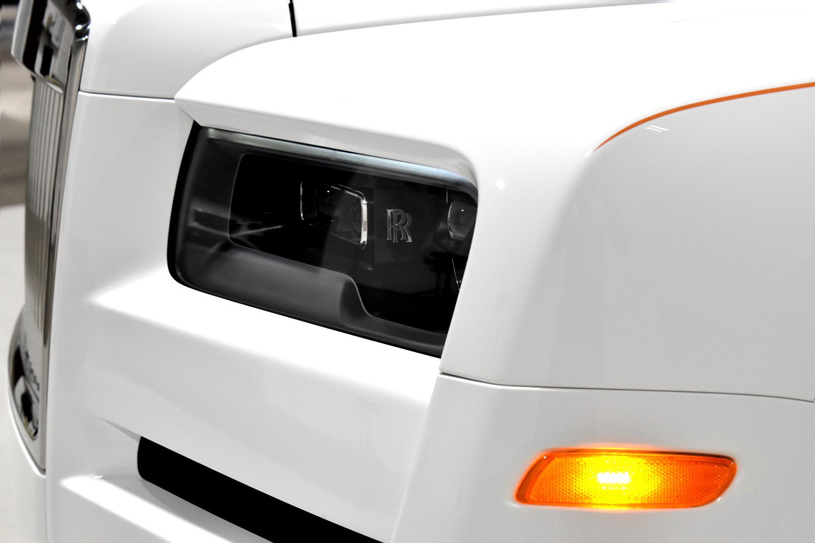 Certified 2023 Rolls-Royce Cullinan AWD/4WD image 12