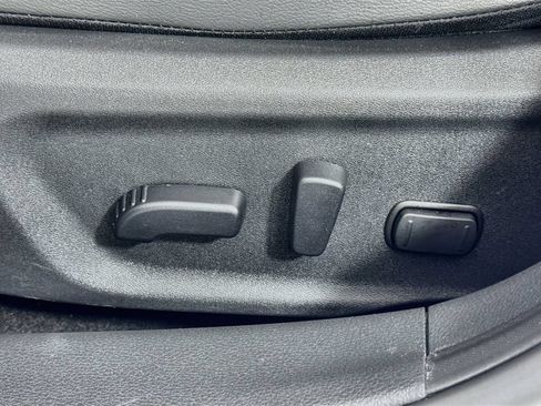 Used 2024 Nissan Sentra SR w/ SR Premium Package FWD image 18