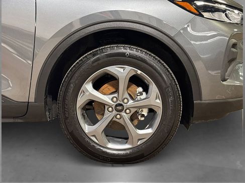Used 2025 Ford Escape ST-Line image 19