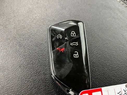 Used 2024 Volkswagen Atlas SE AWD/4WD image 30