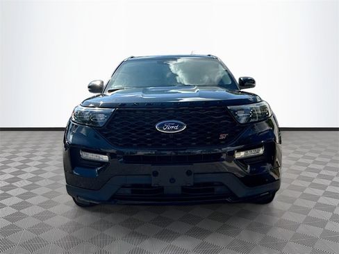 Used 2020 Ford Explorer ST image 2