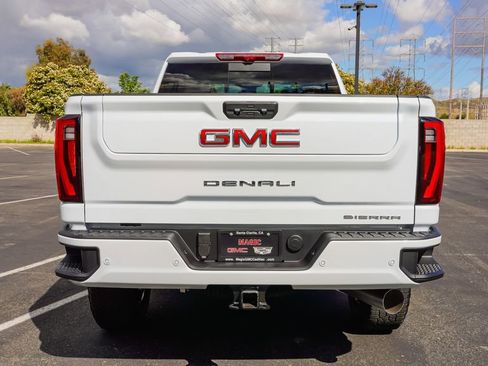 New 2026 GMC Sierra 2500 Denali w/ Denali Reserve Package image 9
