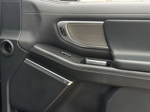 Used 2025 Ford Expedition Max Platinum image 31