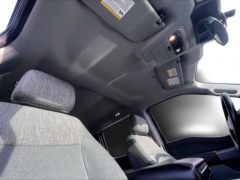 Used 2022 Ford F150 XLT w/ Equipment Group 302A High image 17