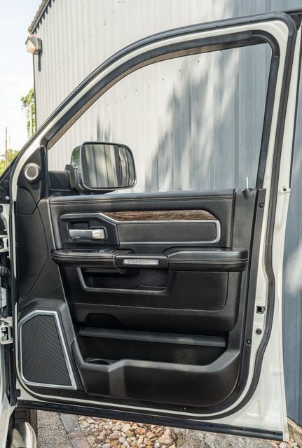 Used 2019 RAM 2500 Laramie AWD/4WD image 42