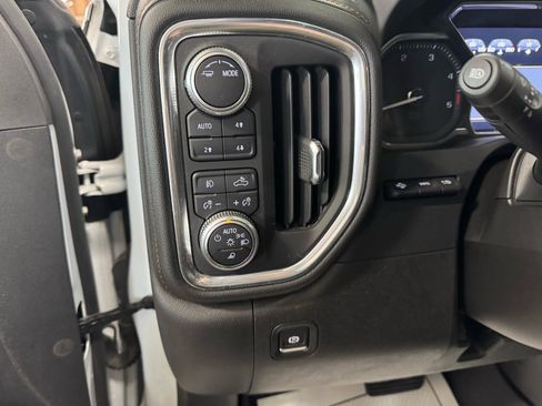 Certified 2021 GMC Sierra 2500 AT4 w/ AT4 Premium Plus Package image 17