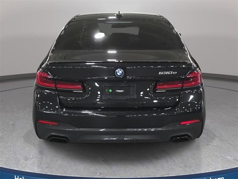 Used 2023 BMW 530e w/ M Sport Package image 7