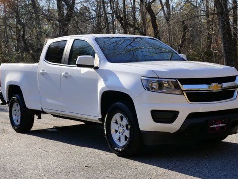Used 2020 Chevrolet Colorado W/T w/ WT Convenience Package image 4