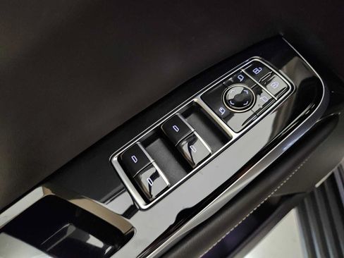 Used 2025 Cadillac Escalade Sport Platinum w/ LPO, Floor Liner Package AWD/4WD image 22