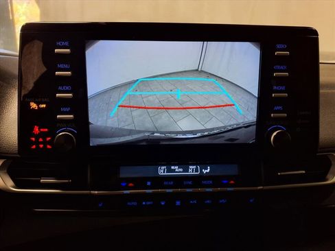 Certified 2021 Toyota Sienna XLE image 14