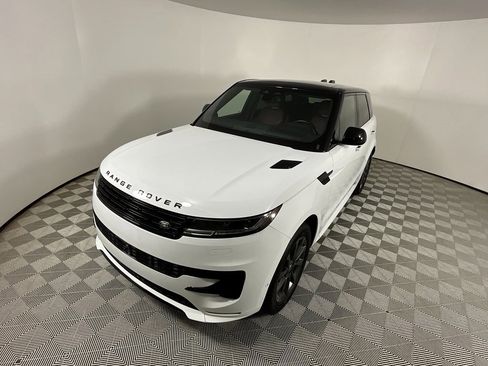Certified 2024 Land Rover Range Rover Sport Dynamic SE image 9