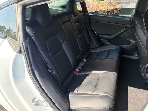 Used 2022 Tesla Model 3 Long Range image 38