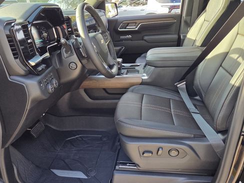 New 2026 Chevrolet Silverado 1500 High Country AWD/4WD image 14