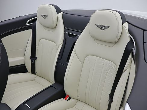 Certified 2021 Bentley Continental GT AWD/4WD image 39