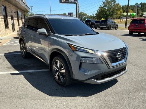 Used 2023 Nissan Rogue SL w/ SL Premium Package FWD image 8