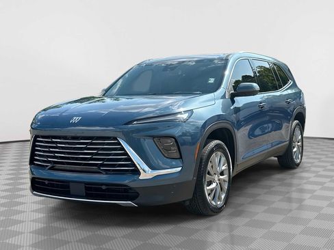 Used 2025 Buick Enclave Preferred w/ Power Package FWD image 1