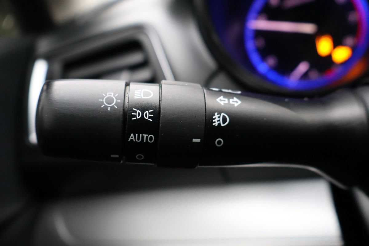 Used 2015 Subaru Legacy 2.5i Premium AWD/4WD image 31