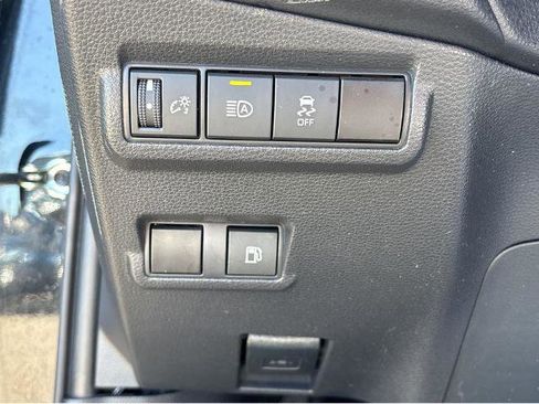 Used 2024 Toyota Corolla Cross AWD Hybrid image 29
